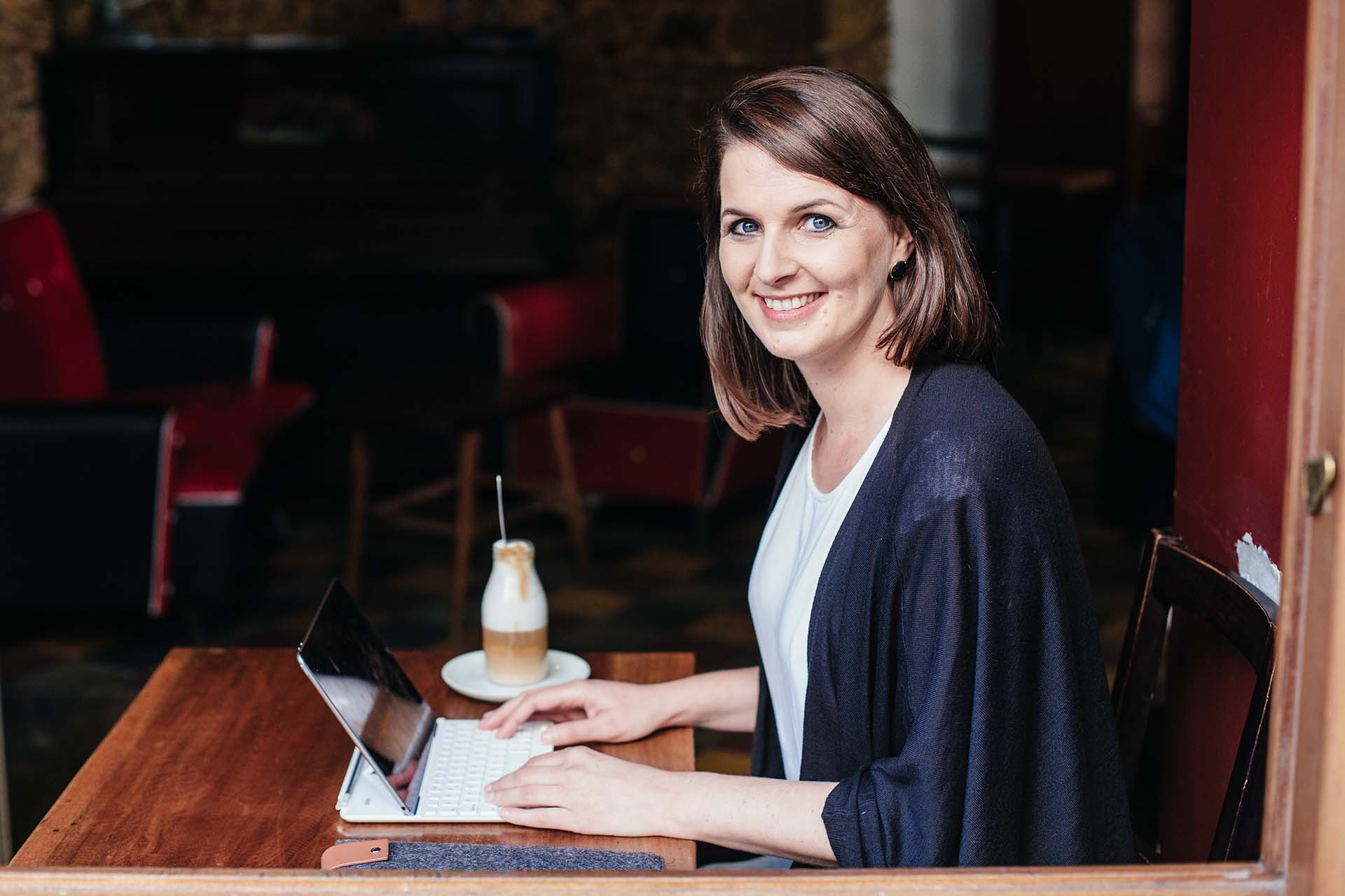 Zu abhängig von wenigen Brands? So sichern Influencer:innen mit einem zweiten Standbein ihr Business